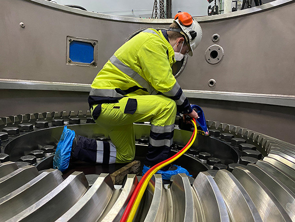 Millimeterarbeit mit 45 Tonnen